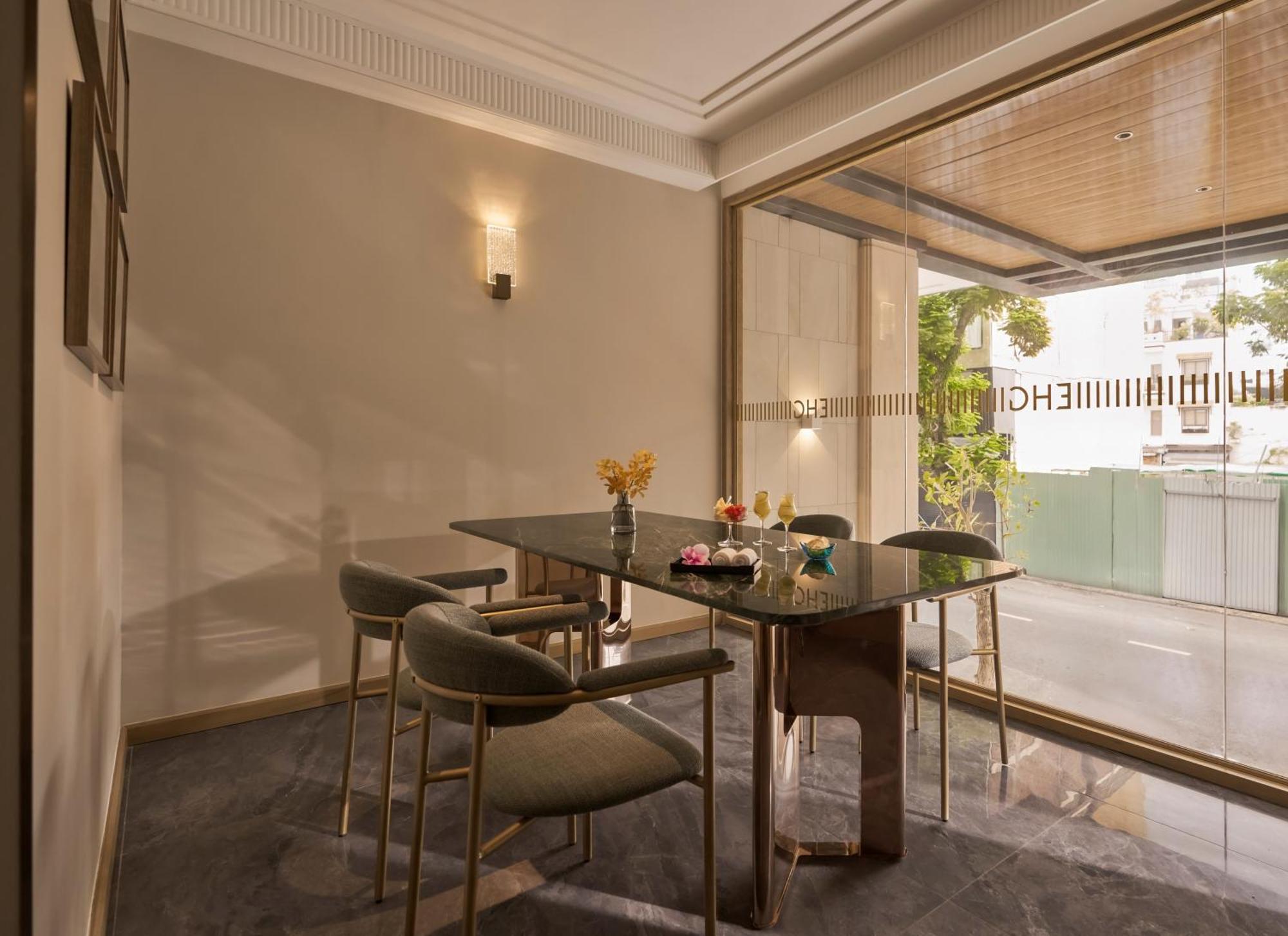 La Siesta Premium Saigon Central ホーチミン市 エクステリア 写真